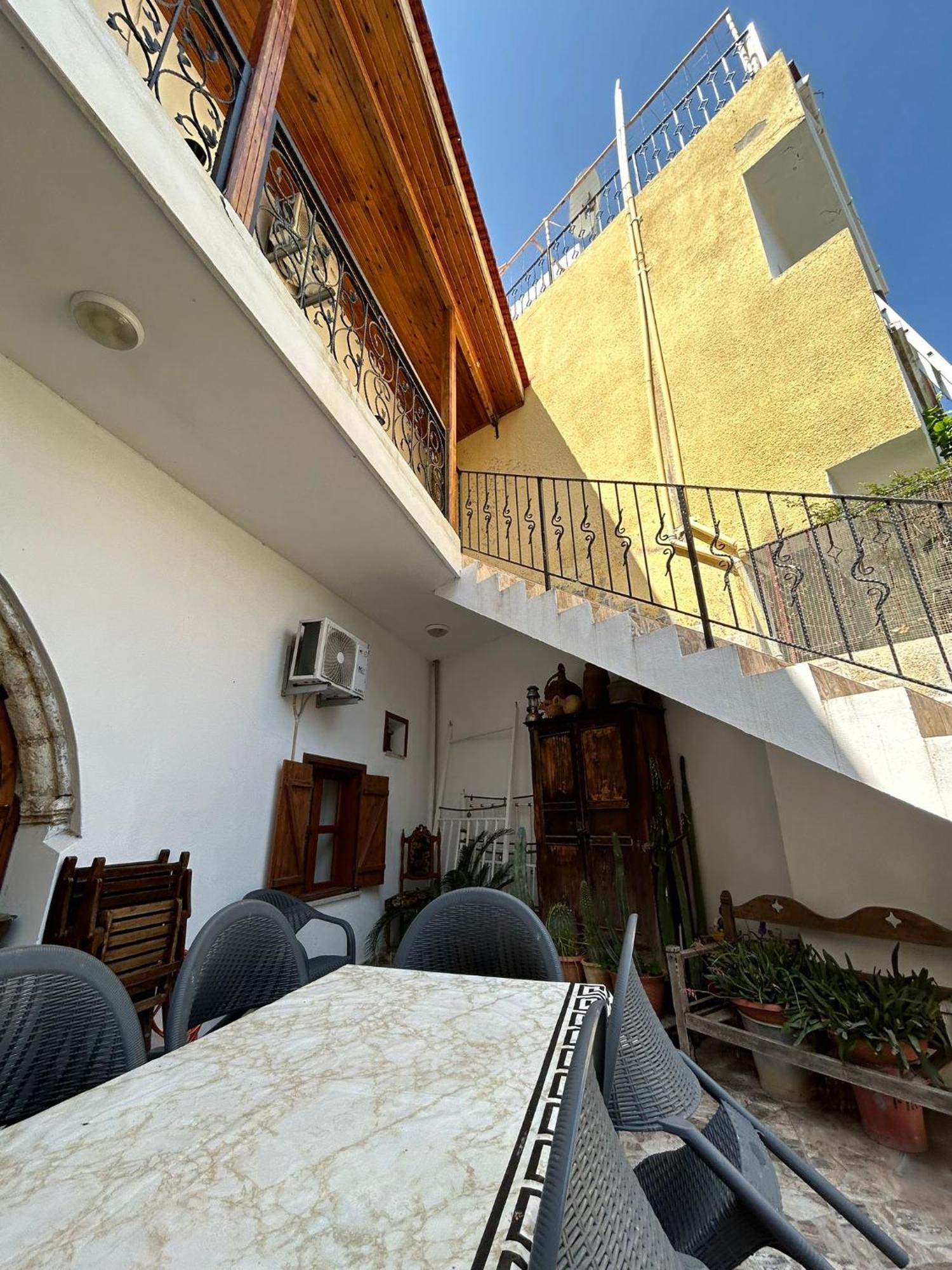 Magic Moon Guest House ฟามากุสต้า ภายนอก รูปภาพ