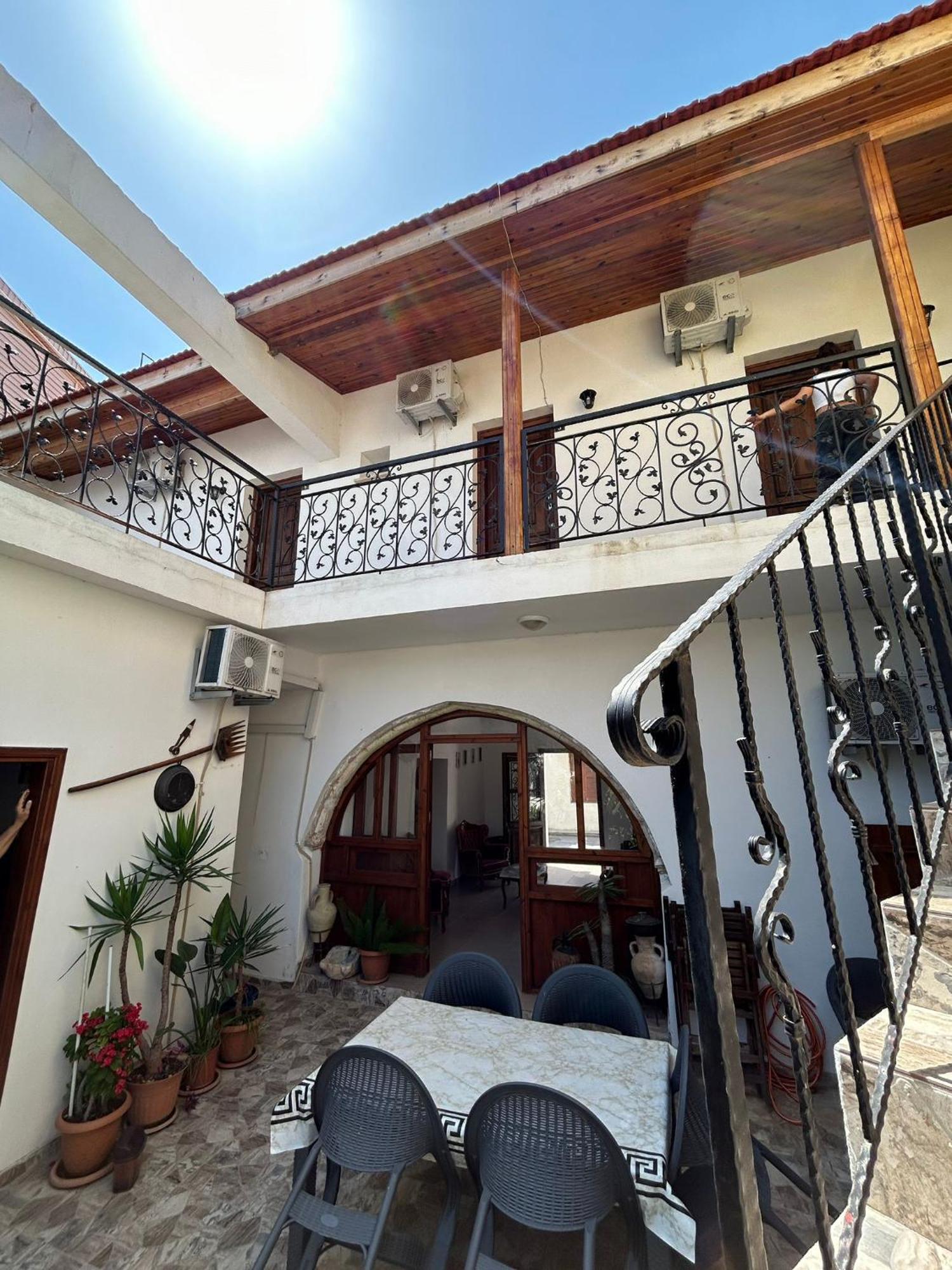 Magic Moon Guest House ฟามากุสต้า ภายนอก รูปภาพ